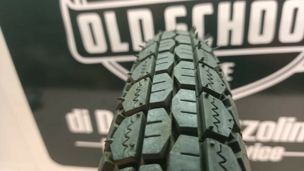 Pneumatico Pirelli 2.50 / 17 Old Dot Per Veicoli D'Epoca