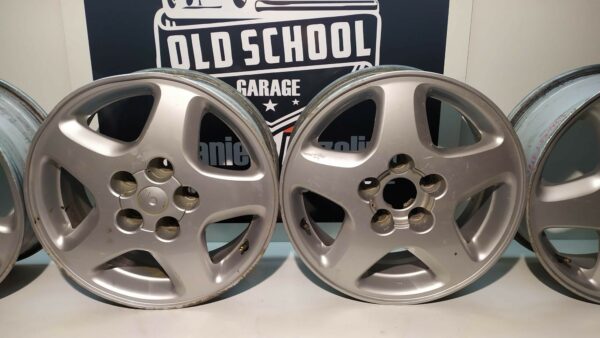 Cerchi In Lega Nissan R16 Attacco 5X114,3