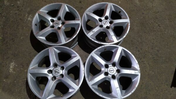 Cerchi In Lega Opel R17 Attacco 5X110