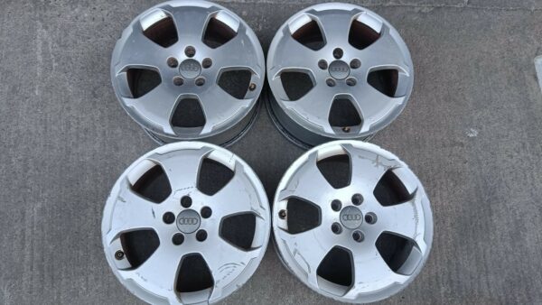 Cerchi In Lega Audi R17 Attacco 5X112