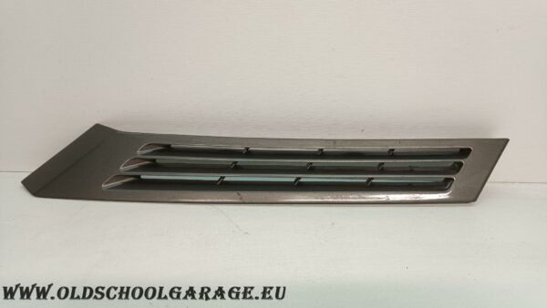 MODANATURA ESTERNA MONTANTE POSTERIORE DESTRO MERCEDES 190 W201