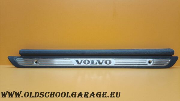 BATTITACCO ANTERIORE SINISTRO VOLVO V40 ANNO 2002