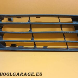 GRIGLIA AREAZIONE DESTRA PARAURTI ANTERIORE AUDI A4 B5