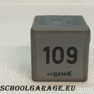 RELÈ AUDI - VOLKSWAGEN - SEAT 1J096381A