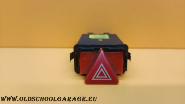 INTERRUTTORE QUATTRO FRECCE AUDI A4
