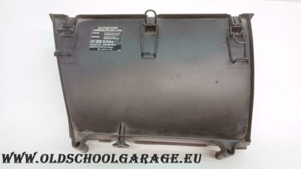 ALLOGGIAMENTO FILTRO ANTIPOLLINE MERCEDES W 203 C 220 ANNO 2003