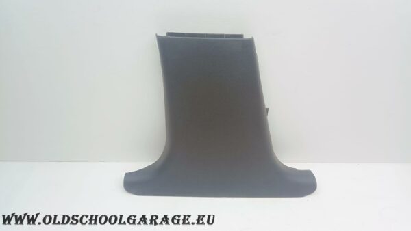 COPERTURA INFERIORE PILASTRO CENTRALE SINISTRO MERCEDES W 210 E 220 ANNO 2000