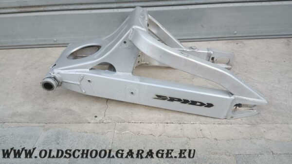 Forcellone Yamaha R6 Anno 2001